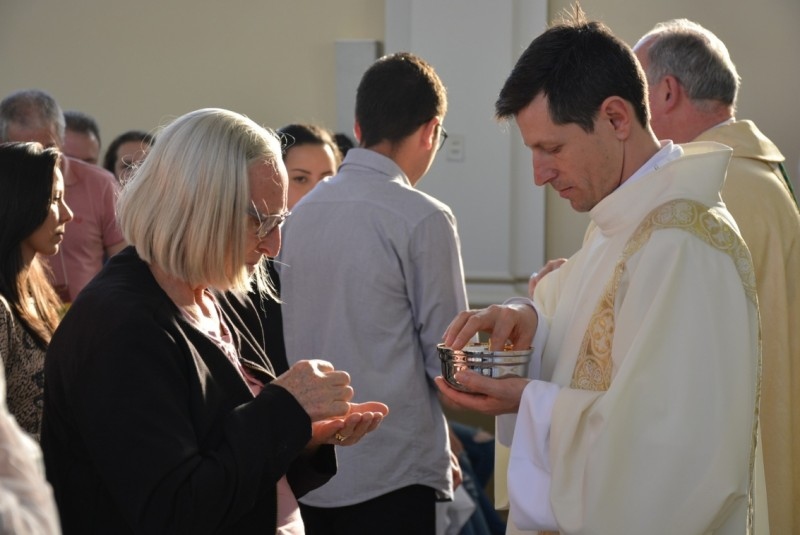 Seminarista Dervile Tenutti foi ordenado diácono neste domingo
