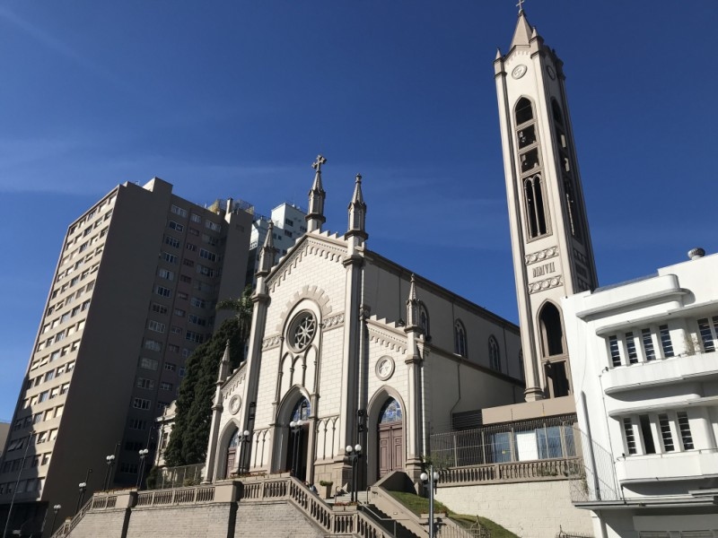 Catedral de Caxias estimula doação de alimentos não perecíveis no Final de Semana da Caridade