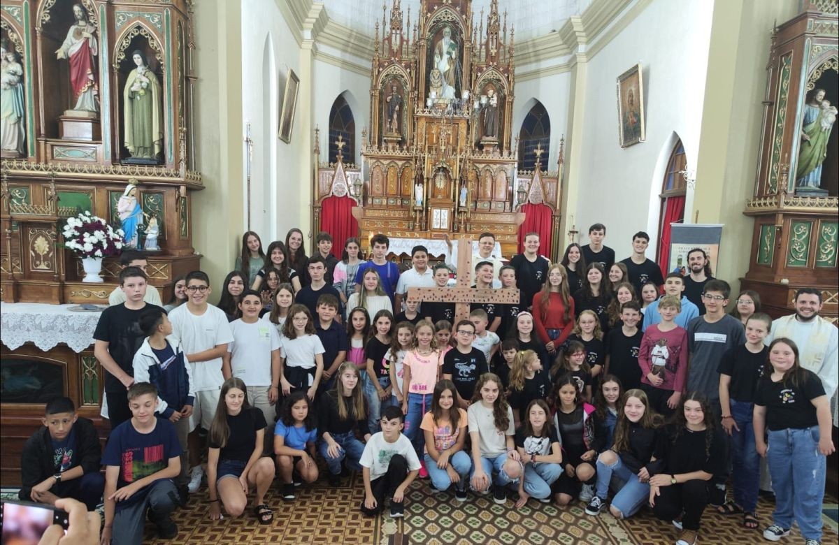 Foto de capa da notícia Paróquia São Marcos de Farroupilha celebra Missa Jovem para mobilizar a comunidade