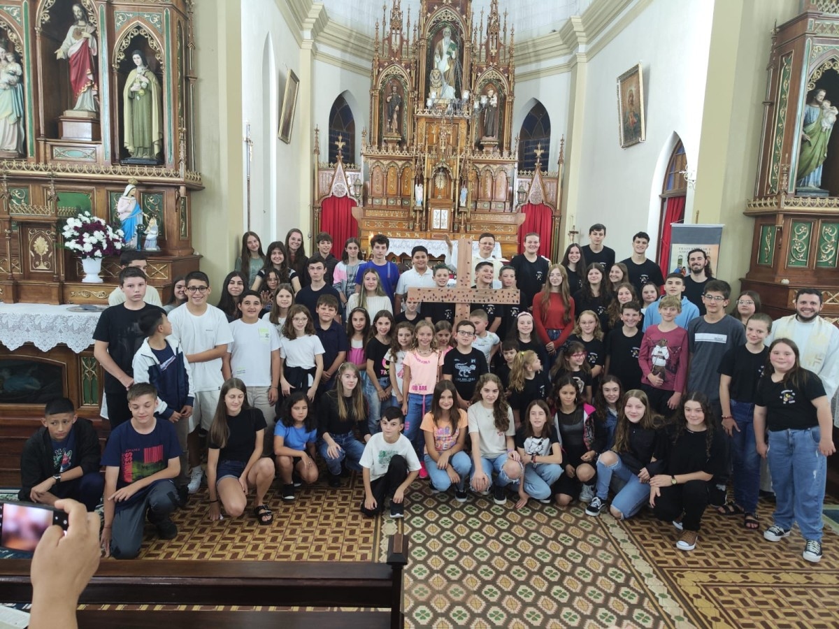 Paróquia São Marcos de Farroupilha celebra Missa Jovem para mobilizar a comunidade