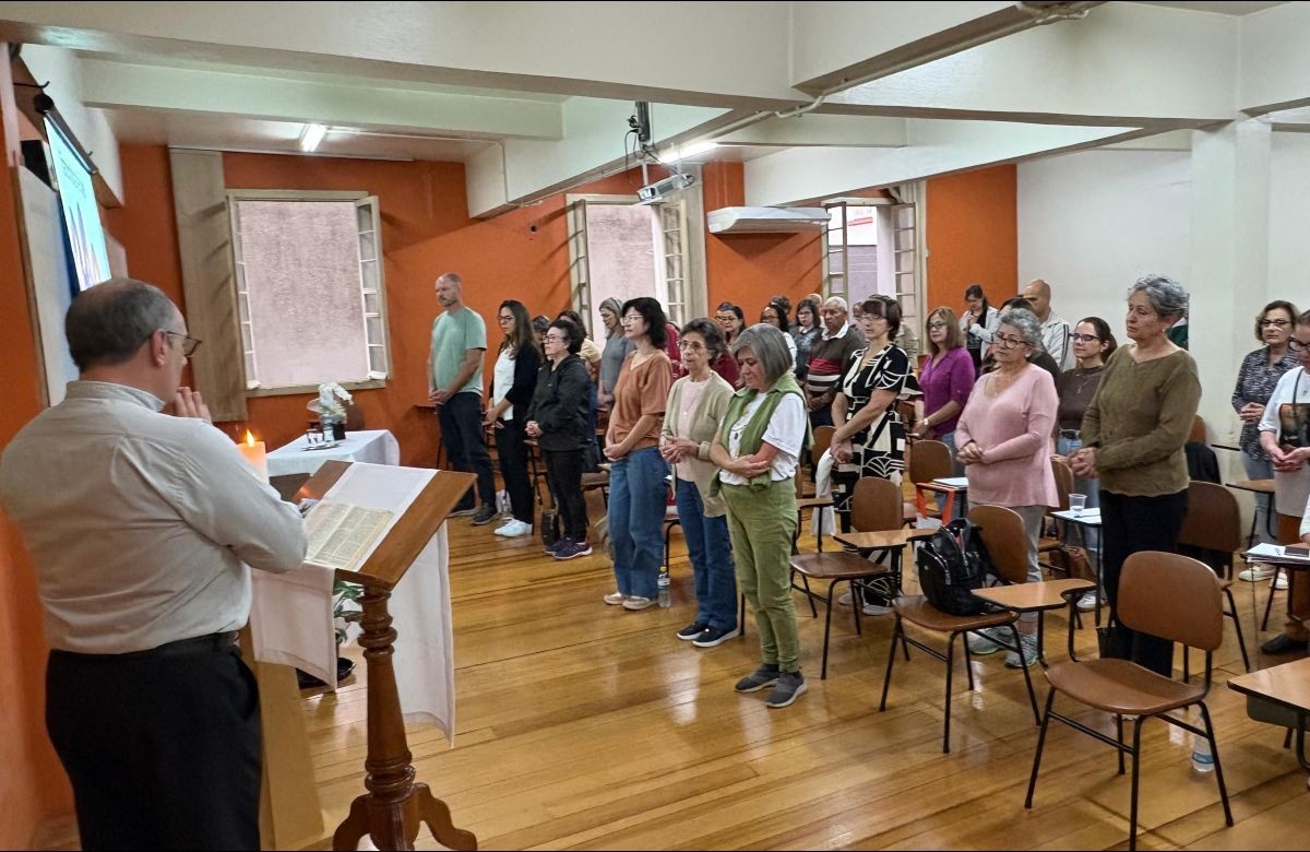 Foto de capa da notícia Jornada Catequética das Paróquias da Área Centro de Caxias do Sul reúne mais de 60 catequistas