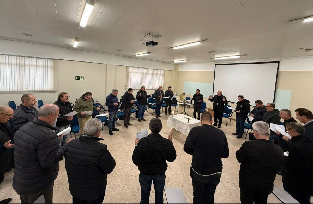 Foto de capa da notícia Candidatos ao diaconato permanente da Escola São Filipe realizam profissão de fé e juramento de fidelidade