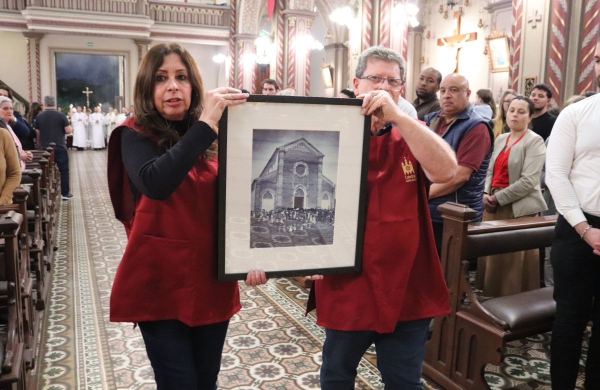 Foto de capa da notícia Missa solene marca os 125 anos da dedicação da Igreja Catedral Diocesana de Caxias do Sul