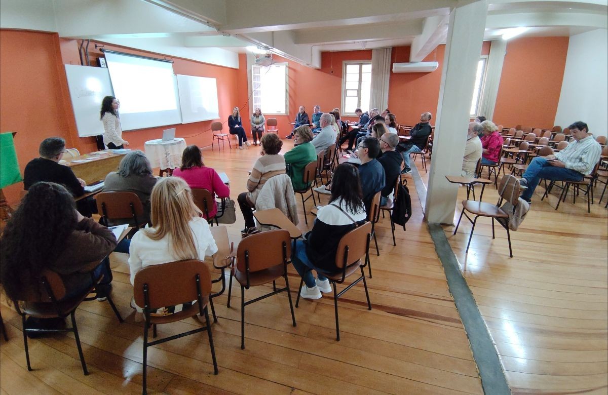 Foto de capa da notícia Encontro do Conselho de Leigos da Diocese de Caxias tem peregrinação do Ano Santo e eleição da nova coordenação
