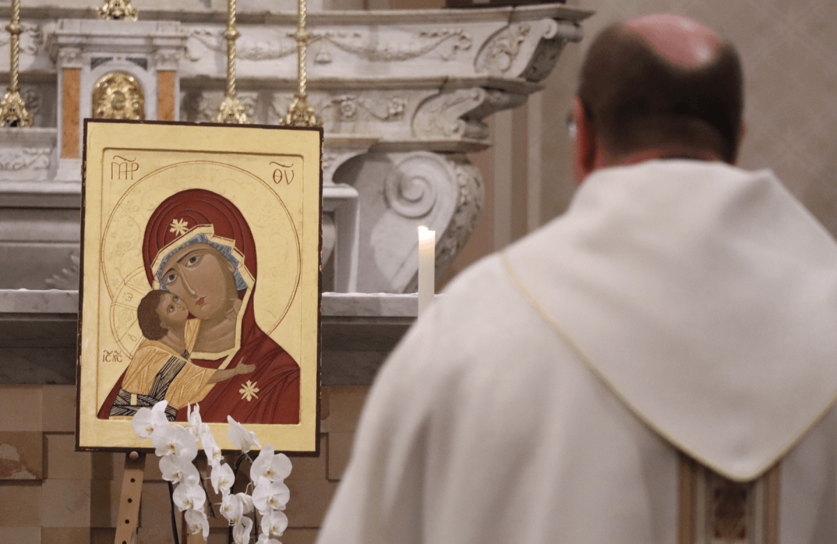Foto de capa da notícia Santuário Santo Antônio de Bento celebra o hino Akáthistos, em honra à Mãe de Deus