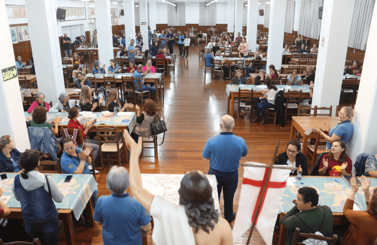 Foto de capa da notícia Comissão de Iniciação à Vida Cristã da Diocese de Caxias reúne catequistas da Região Pastoral de Bento Gonçalves