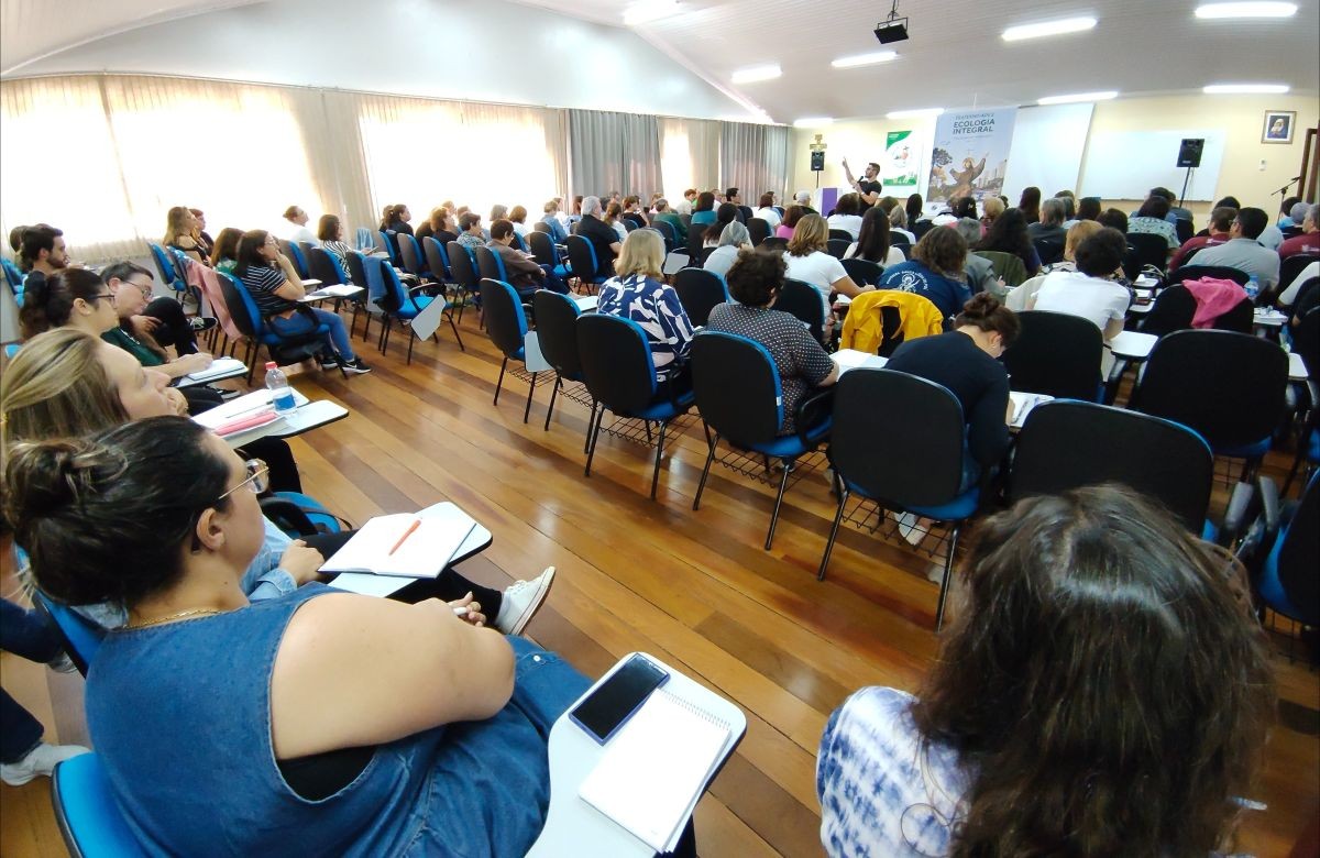 Foto de capa da notícia Encontro reúne coordenações da Iniciação à Vida Cristã das sete Regiões de Pastoral da Diocese de Caxias do Sul
