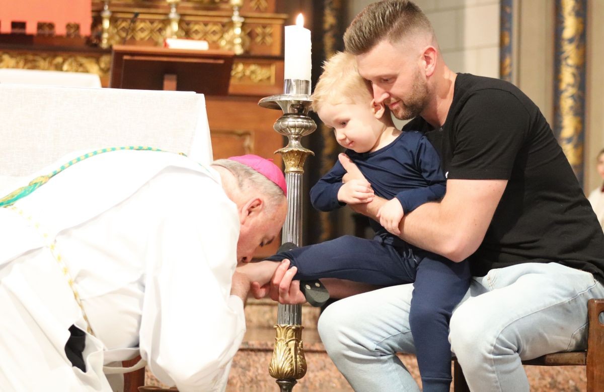 Foto de capa da notícia Com a Catedral Diocesana lotada de fiéis em Missa da Ceia do Senhor, Dom José Gislon abre o Tríduo Pascal em Caxias do Sul