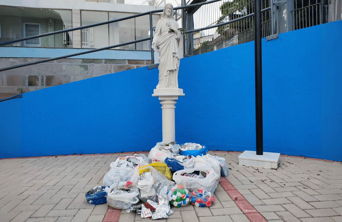 Foto de capa da notícia Ação promovida pela Diocese de Caxias do Sul na Campanha da Fraternidade recolhe 2 toneladas de tampinhas plásticas
