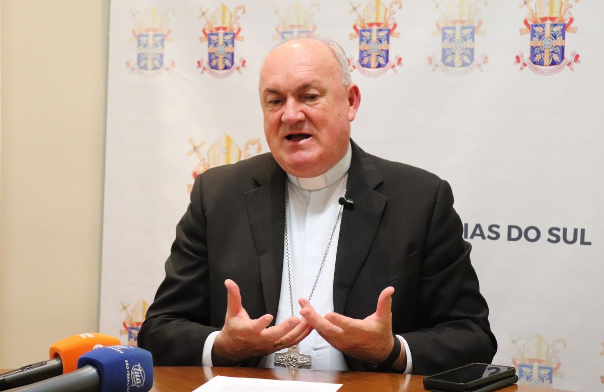 Foto de capa da notícia Dom José Gislon concede coletiva de imprensa após a eleição do Papa Leão XIV
