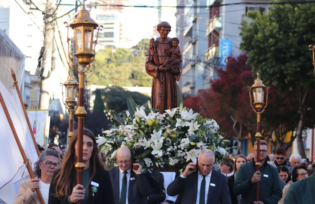 Foto de capa da notícia 147ª Festa de Santo Antônio de Bento Gonçalves reúne a comunidade em programação intensa de momentos de fé e devoção