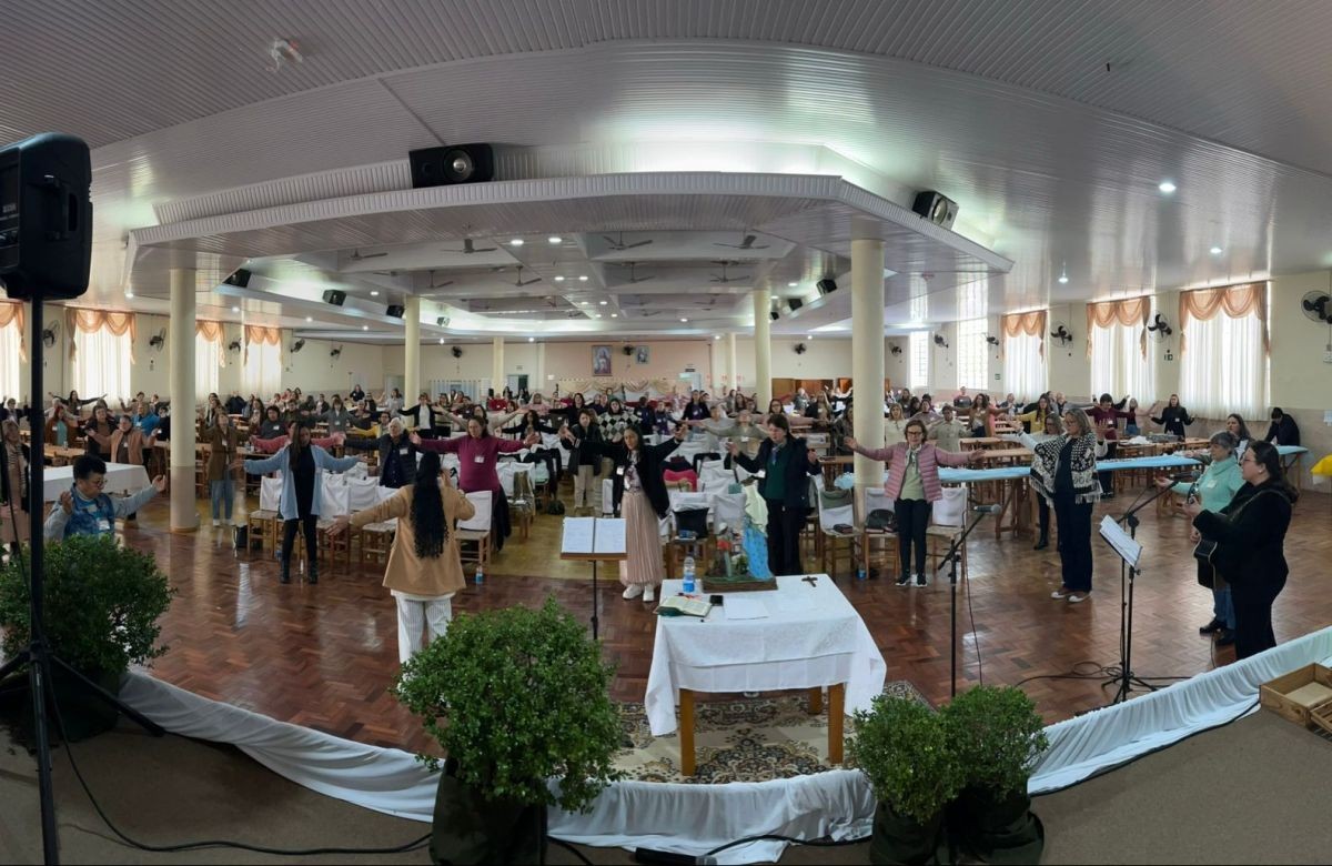 Foto de capa da notícia Encontro de Mulheres da Renovação Carismática Católica em Caxias do Sul reúne 160 pessoas em dia de fé e renovação