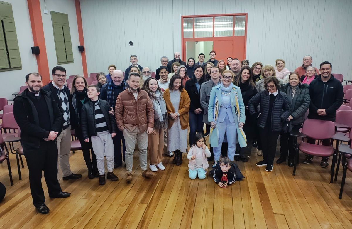 Foto de capa da notícia Palestras da Semana da Família na Catedral de Caxias concluem com o testemunho do casal Franco e Cibeli Scariot