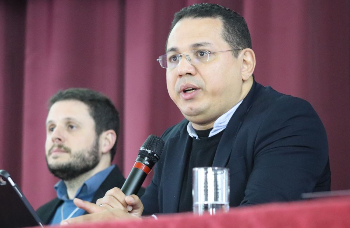 Foto de capa da notícia Primeira noite da Semana Teológica de Caxias do Sul 2025 revisita a constituição Lumen Gentium, do Vaticano II