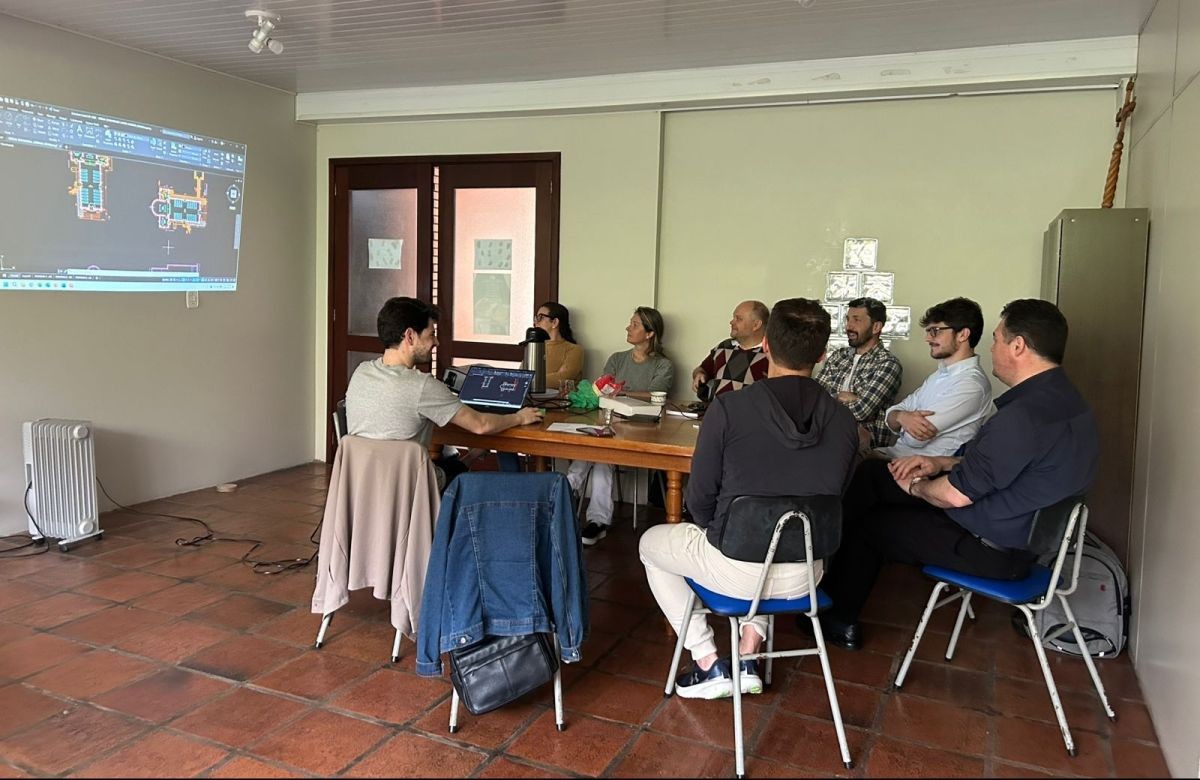 Foto de capa da notícia Comissão de Arquitetura e Arte Sacra da Diocese de Caxias analisa mais de 10 projetos em reunião de setembro de 2025