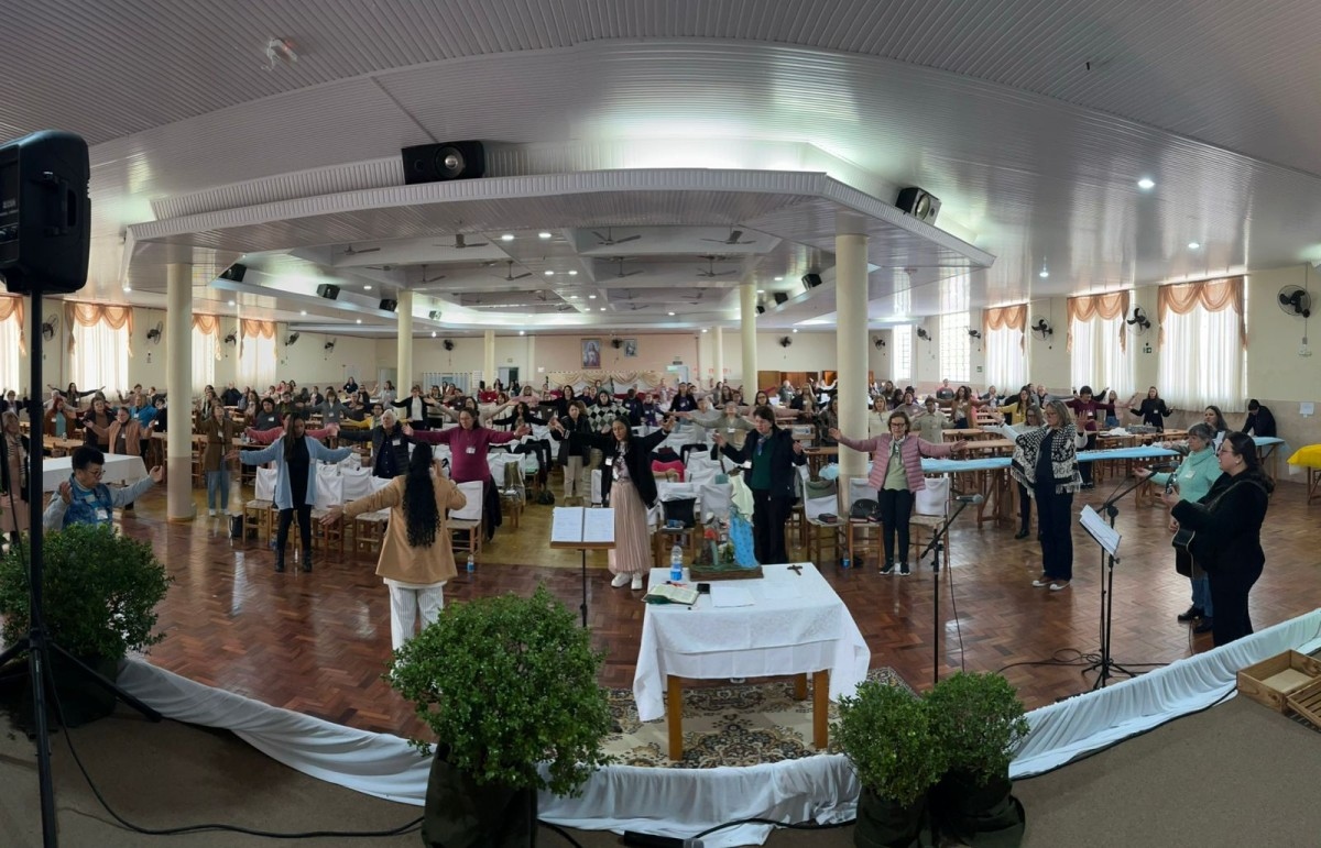Encontro de Mulheres da Renovação Carismática Católica em Caxias do Sul reúne 160 pessoas em dia de fé e renovação