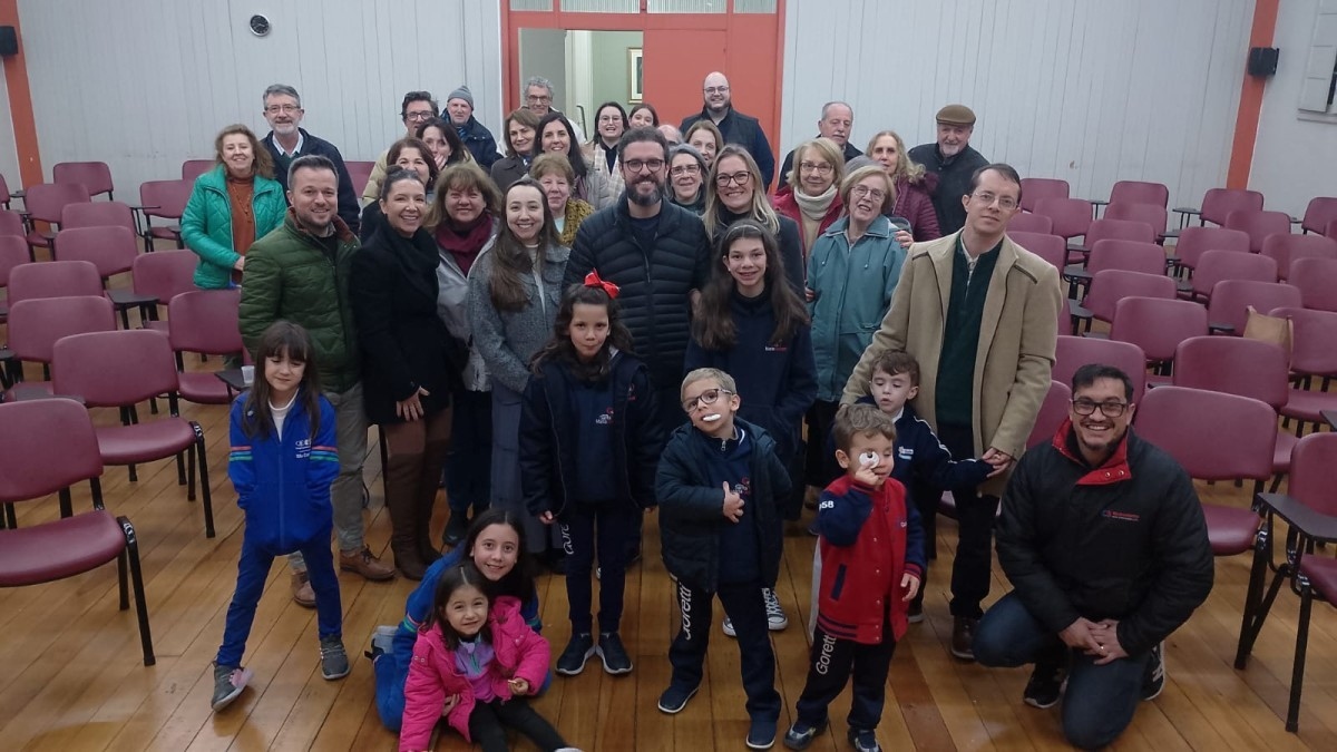 Casal Lucas e Luciana Gregol partilha a beleza do testemunho da adoção na segunda noite da Semana da Família da Catedral de Caxias