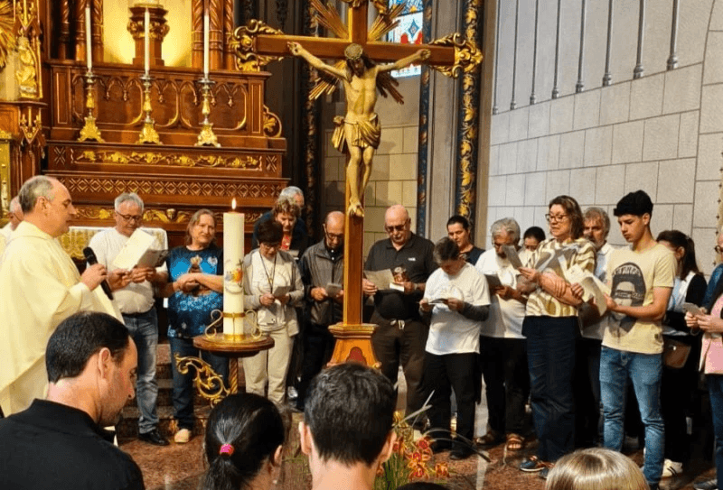 Paróquia Cristo Operário realiza sua peregrinação até a Catedral celebrando o Jubileu da Esperança.