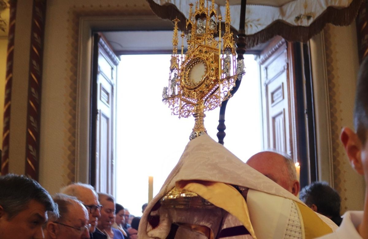 Foto de capa da notícia Corpus Christi no centro de Caxias do Sul terá arrecadação de cobertores e procissão com parada no Hospital Pompéia