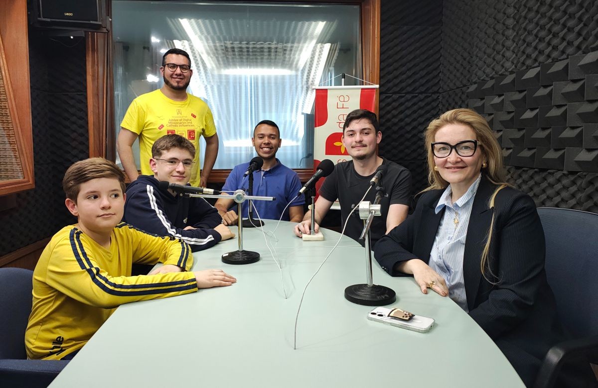 Foto de capa da notícia Em clima divertido, programa Razões da Fé reúne coroinhas e acólitos da Catedral Diocesana de Caxias do Sul