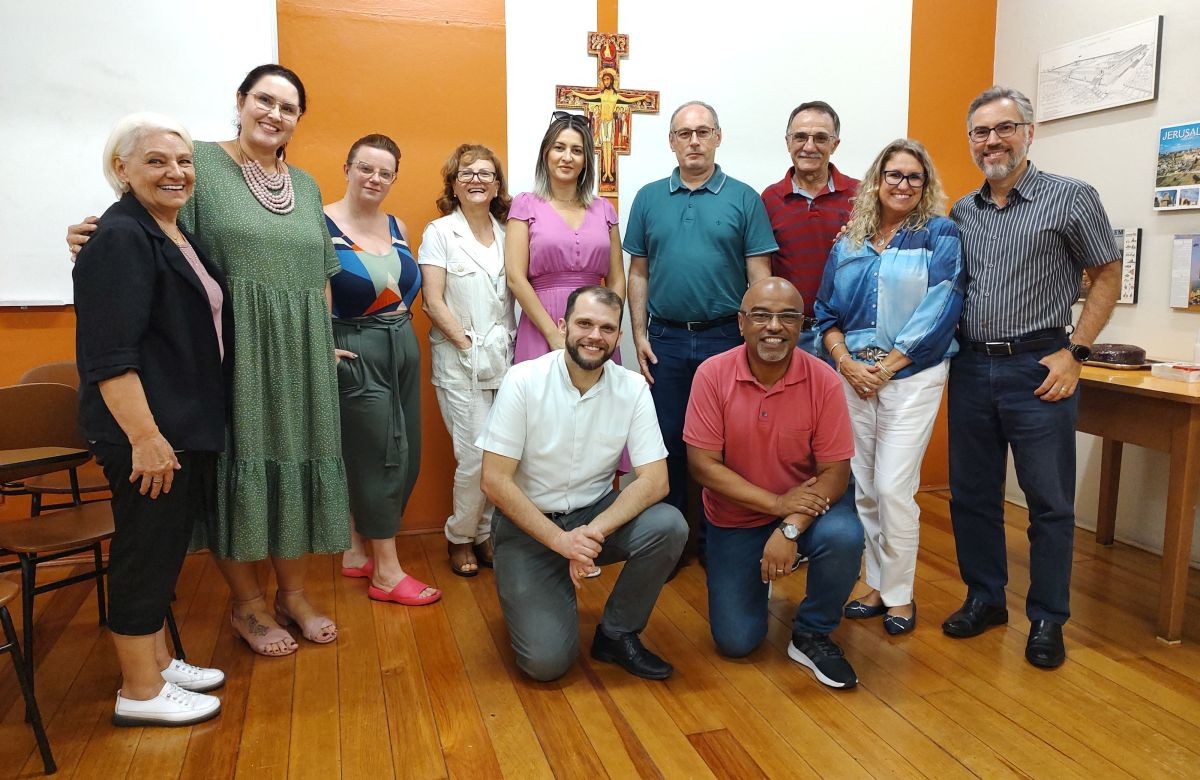 Foto de capa da notícia Paróquias do Centro de Caxias do Sul se reúnem para preparar procissão da Sexta-feira da Paixão