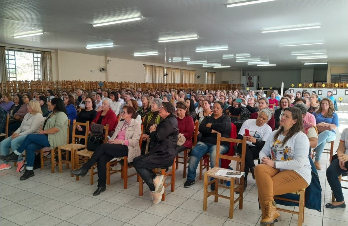 Foto de capa da notícia Vicariato de Nova Prata promove encontro de catequistas com a temática do Ano Vocacional